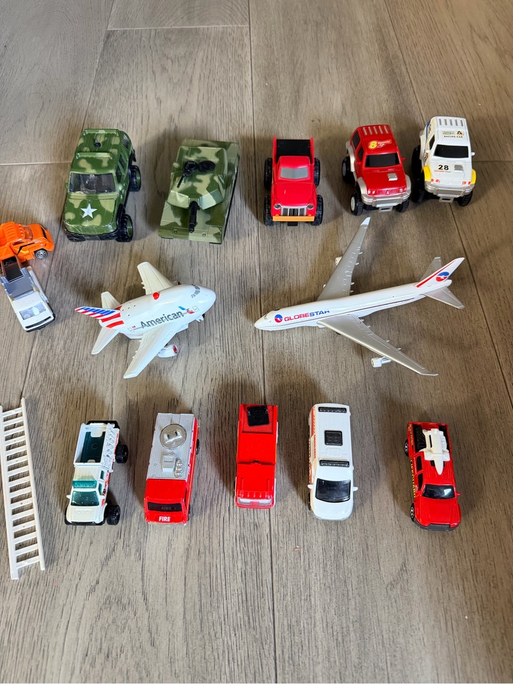 Bundle of 18 Toy Airliner with Assorted Rescue & Military Vehicle Cars